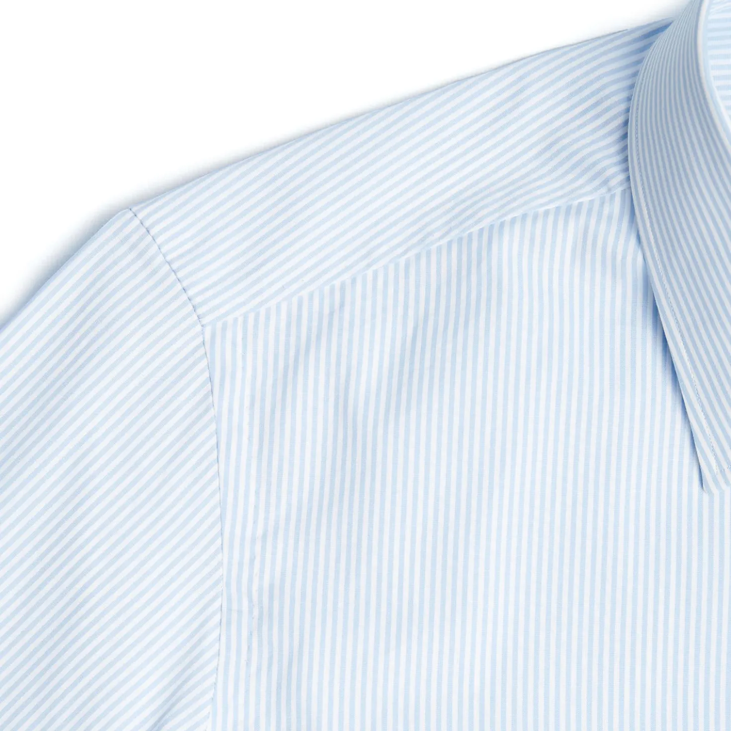 CAMICIA CLASSICA A RIGHE BIANCO E AZZURRO SLIM In cotone popeline