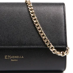 CLUTCH BAG NERA In pelle bottolata