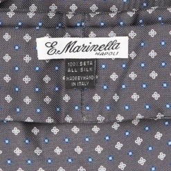CRAVATTA ASCOT IN SETA GRIGIO SCURO Microfantasia fiore