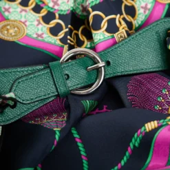 FERMAFOULARD IN PELLE VERDE SCURO Con fibbia argentata