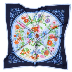 FOULARD IN SETA 90 AZZURRO La ruota delle stagioni