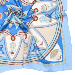 FOULARD IN SETA 90 AZZURRO Le mongolfiere