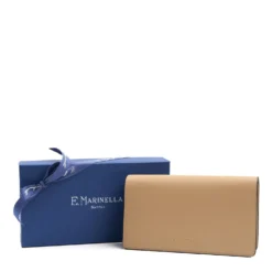 PORTAFOGLIO GRANDE BEIGE In pelle liscia