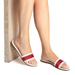 SANDALO FLAT ICONOGRAPHIC SIGNATURE Con fascia in seta rossa