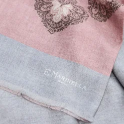 SCIARPA TUBOLARE ROSA IN SETA TWILL Busy pattern