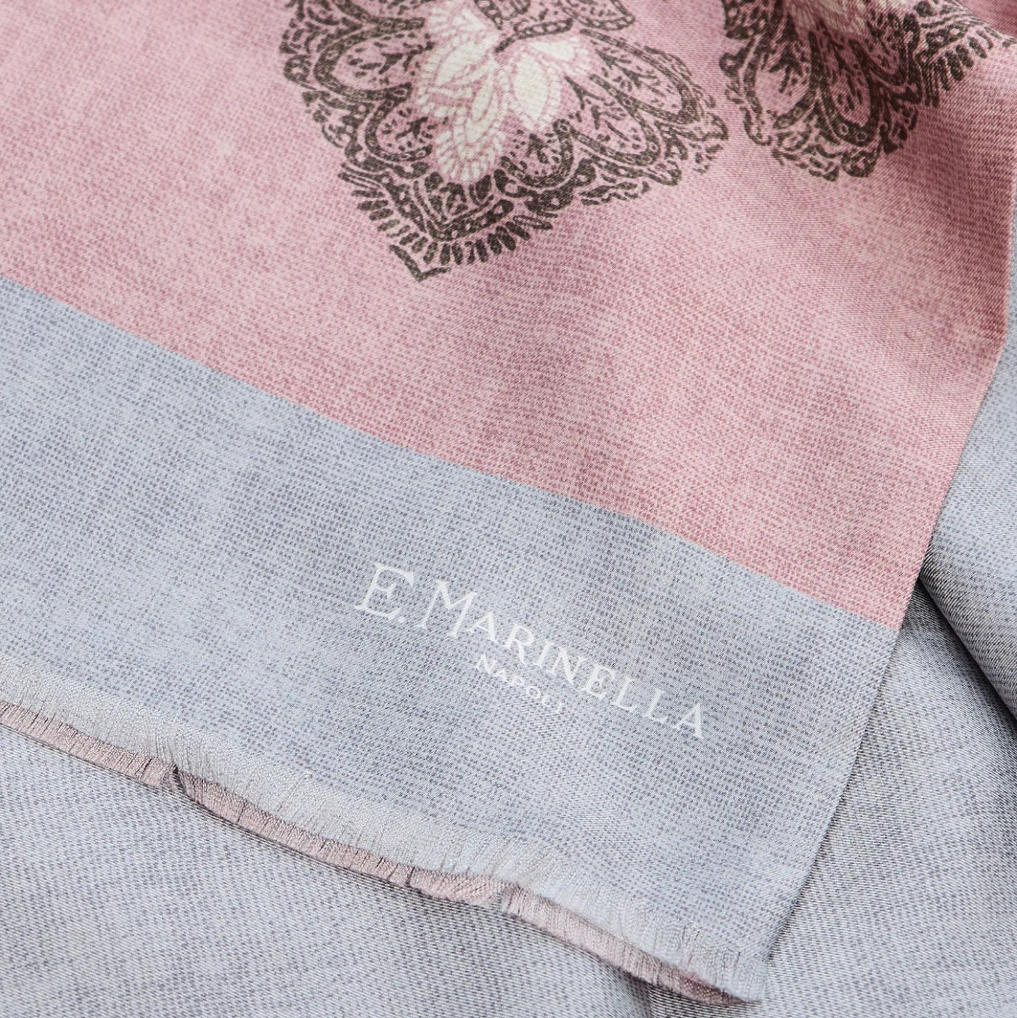 SCIARPA TUBOLARE ROSA IN SETA TWILL Busy pattern