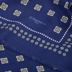 STOLA BLUE IN LANA Decorazioni floreali